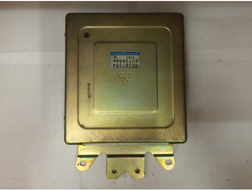 Centralita de motor Mitsubishi Lancer MD307354