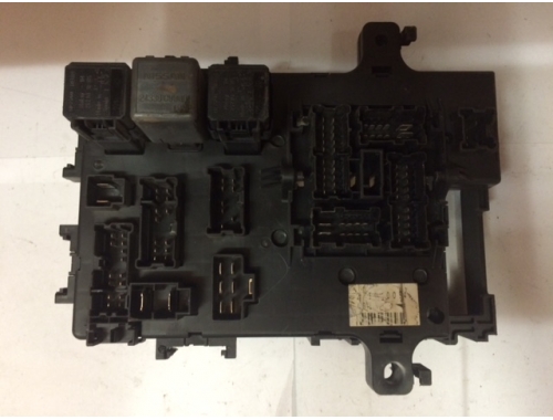Caja de fusibles Nissan Almera Tino PP-T30-M10