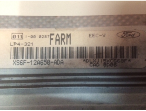 Calculateur moteur Ford Fiesta XS6F-12A650-ADA