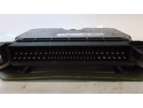 Calculateur moteur Citroen Saxo BOSCH:0261206214