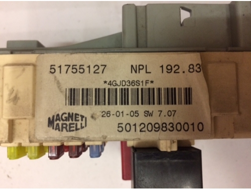 Centralina Scatola Porta Fusibili Fiat Stilo MAGNETI MARELLI:51755127