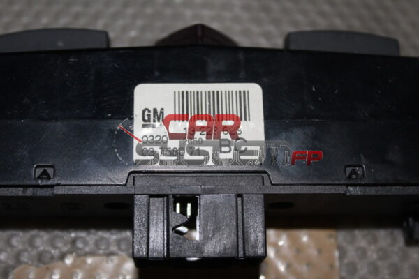 Commande de feux de détresse OPEL ZAFIRA B 2008 13228628 GM