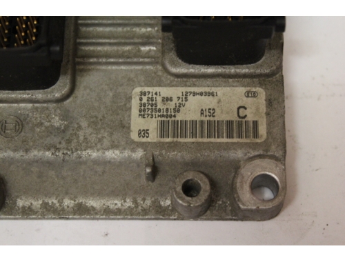 Calculateur moteur Alfa Romeo 147 BOSCH:0261206715