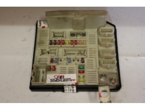 Boîtier à fusibles Renault Megane 8200481866-F