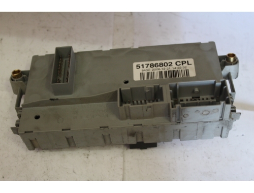 Centralita Caja de fusibles Lancia Y MAGNETI MARELLI: 51786802 CPL
