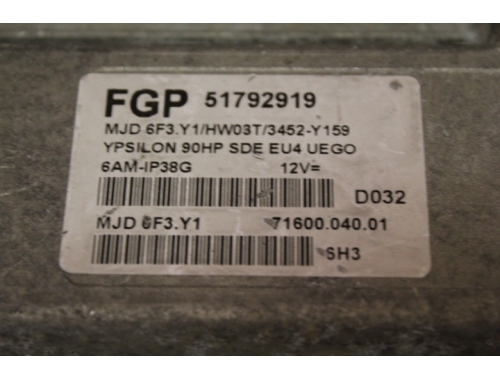 Calculateur moteur Lancia Ypsilon MAGNETI MARELLI: 51792919