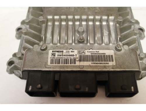 Calculateur moteur Citroen C3 SIEMENS:5WS40068B-T
