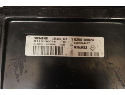 Centralita de motor Renault Kangoo SIEMENS:S110130088
