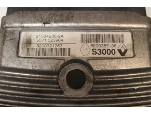 Motorsteuergerät Renault Megane - JOHNSON CONTROL 21584288-2A - Codierung JOHNSON