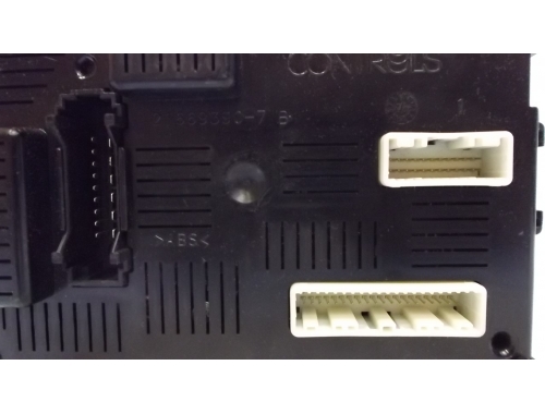 UCH Renault Clio 3 Serie 21669390-7