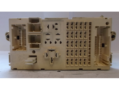 Boîtier à fusibles Fiat Punto 46798451
