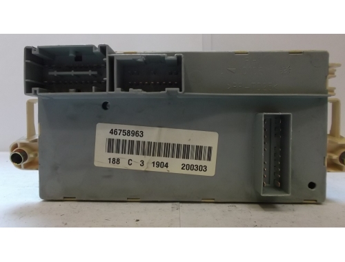 Centralina Scatola Porta Fusibili Fiat Punto 188 46812235