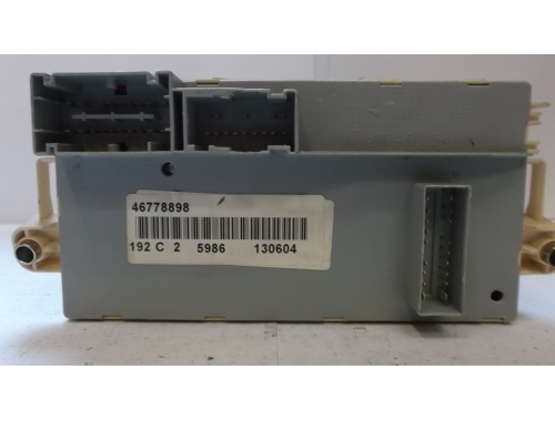 Centralina Scatola Porta Fusibili Fiat Stilo MAGNETI MARELLI:51715858