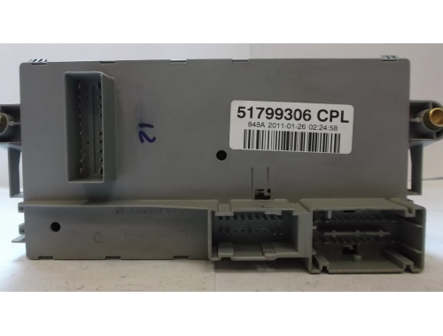 Caja de fusibles Fiat Idea / Lancia Musa 51799306