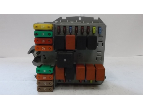 Caja de fusibles Lancia Musa 51843275