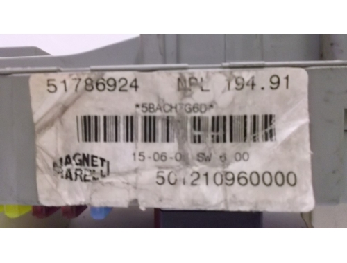Caja de fusibles Fiat Croma MAGNETI MARELLI:51786924