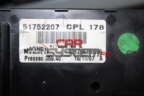 51752207 MAGNETI MARELLI Caja de fusibles Fiat Strada