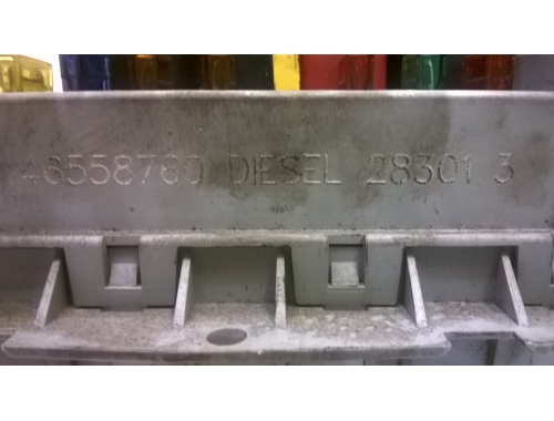 Caja de fusibles Alfa Romeo 147 46558760